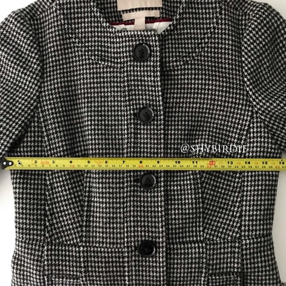 Banana Republic Collarless Houndstooth Wool Coat - Picture 14 of 15